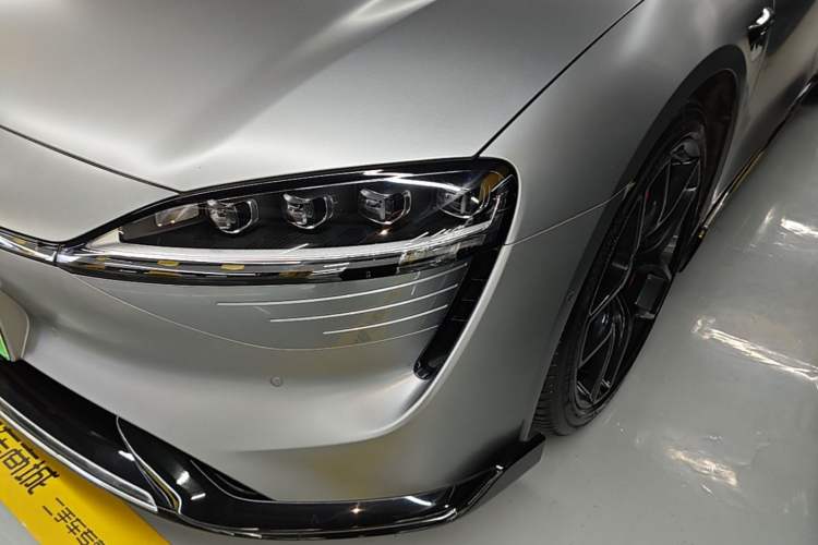 Used Hima Luxeed S7 2024 Max RS Four-Wheel-Drive Performance Edition Left Front Headlight