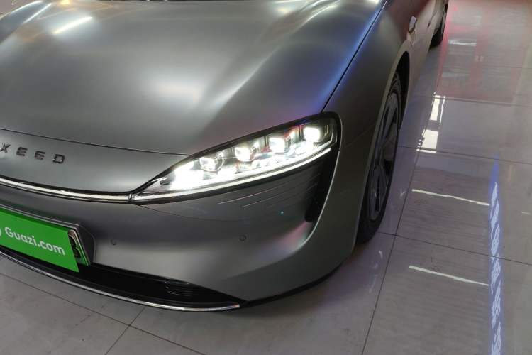 Used Hima Luxeed S7 2024 Max Rear-Drive Long-Range Intelligent Driving Version Left Front Headlight