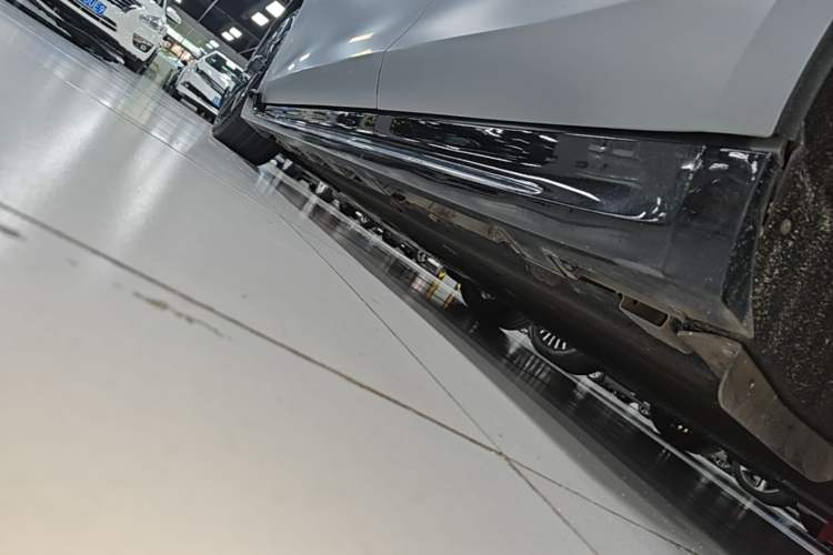 Used Hima Luxeed S7 2024 Max RS Left Side Sill