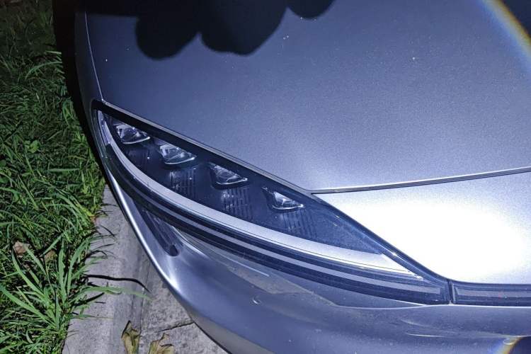 Used Hima Luxeed S7 2024 Max+ Rear-Drive Ultra-Range Intelligent Driving Edition Right Front Headlight