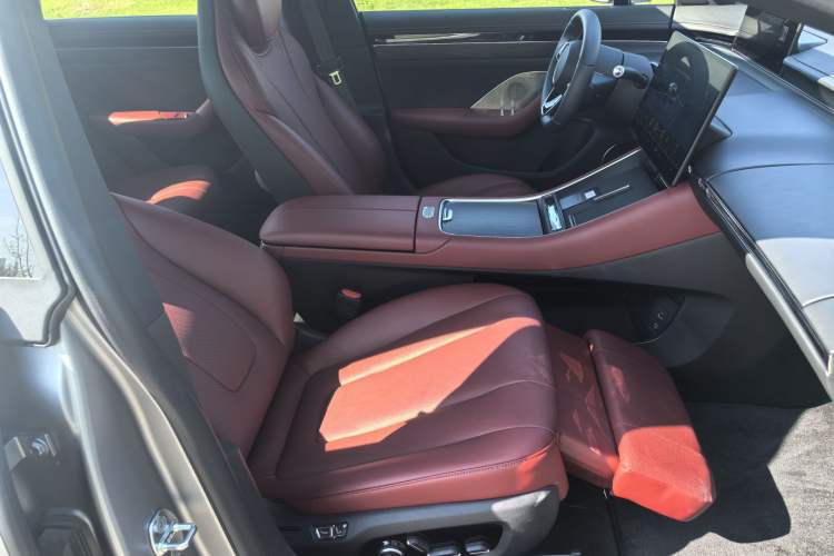 Used Hima Luxeed S7 2024 Max Right Front Seat