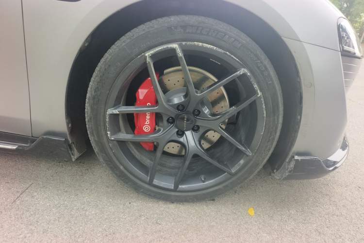 Used Hima Luxeed S7 2024 Ultra Four-Wheel Drive Flagship Edition Right Front Wheel Hub