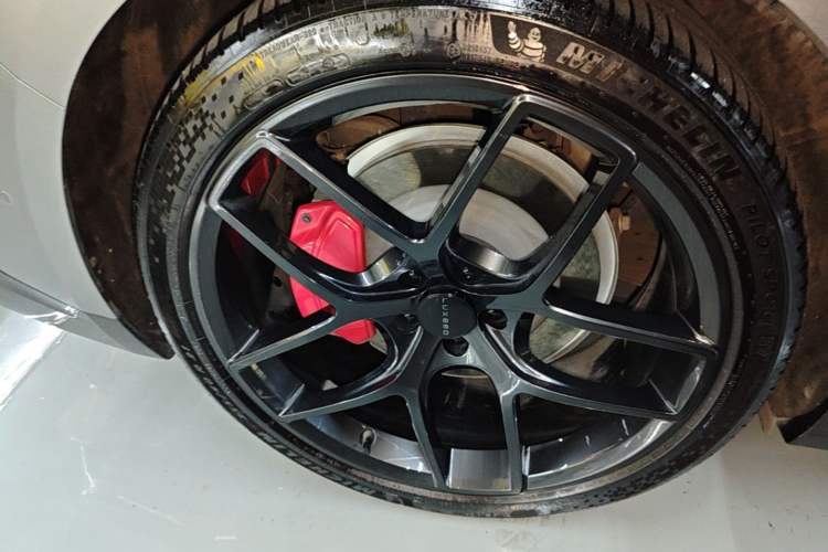 Used Hima Luxeed S7 2024 Max RS Four-Wheel-Drive Performance Edition Right Rear Wheel Hub
