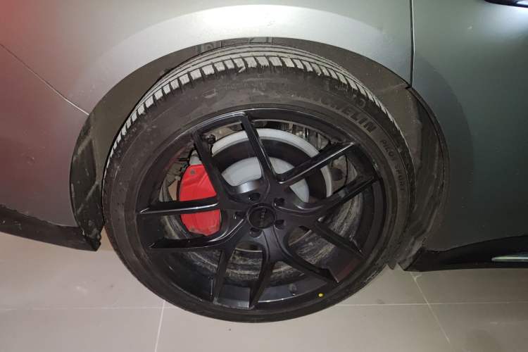 Used Hima Luxeed S7 2024 Max RS Four-Wheel-Drive Performance Edition Right Rear Wheel Hub