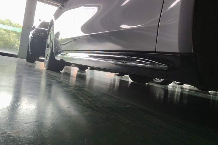 Used Hima Luxeed S7 2024 Pro Model Right Side Sill