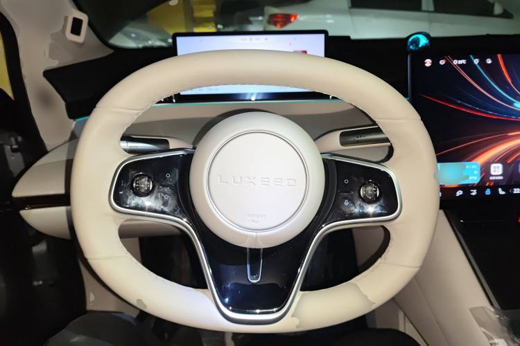 Used Hima Luxeed S7 2024 Max RS Four-Wheel-Drive Performance Edition Steering Wheel