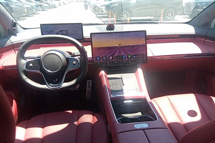 Used Hima Luxeed S7 2024 Max+ Rear-Drive Ultra-Range Intelligent Driving Edition Center Console