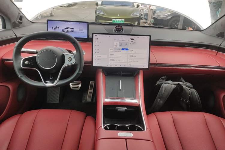 Used Hima Luxeed S7 2024 Max+ Rear-Drive Ultra-Range Intelligent Driving Edition Center Console