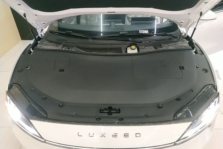 Used Hima Luxeed S7 2024 Pro Model Engine Bay