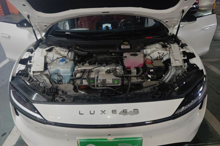 Used Hima Luxeed S7 2024 Pro Model Engine Bay