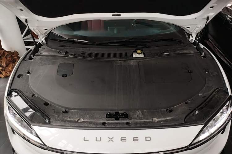 Used Hima Luxeed S7 2024 Max RS Four-Wheel-Drive Performance Edition Engine Bay