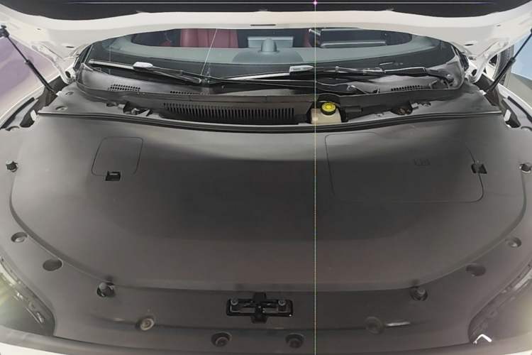 Used Hima Luxeed S7 2024 Pro Model Engine Bay