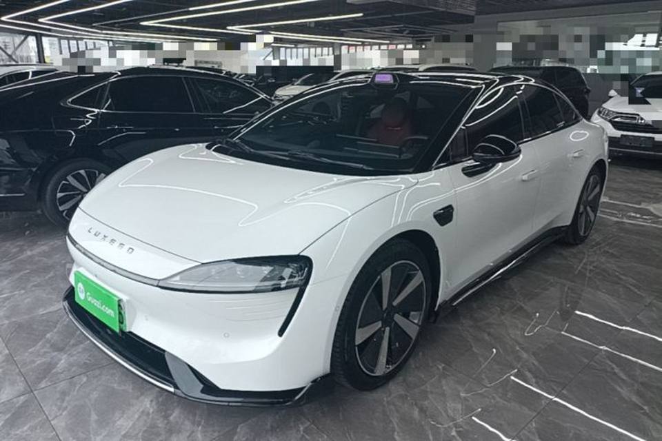 Hima Luxeed S7 2024