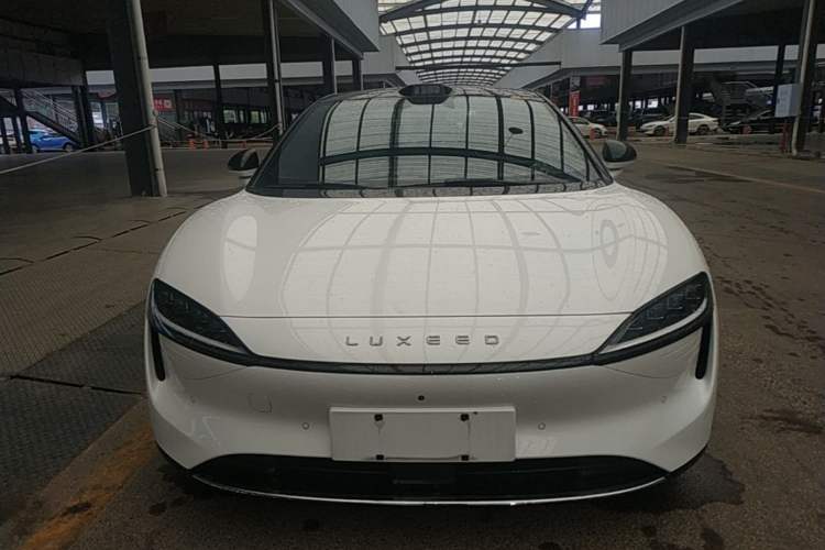 Used Hima Luxeed S7 2024 Max Front