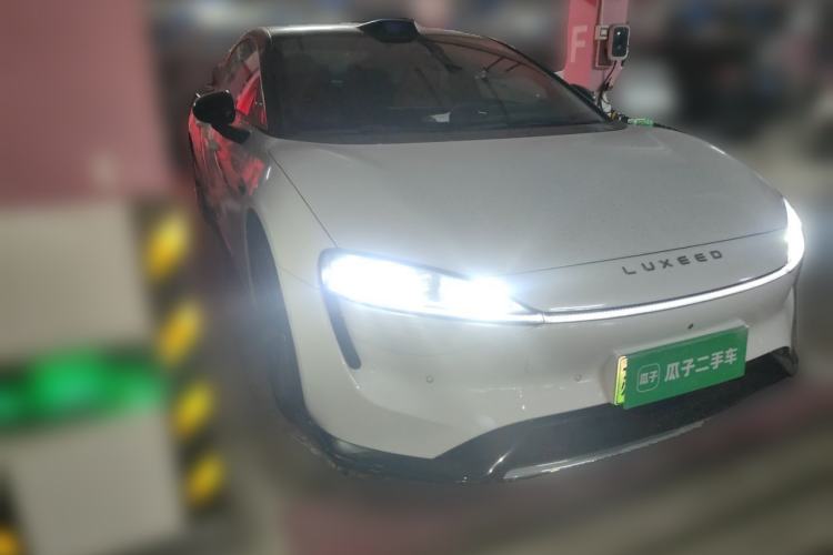 Used Hima Luxeed S7 2024 Max RS Front Right 45 Deg