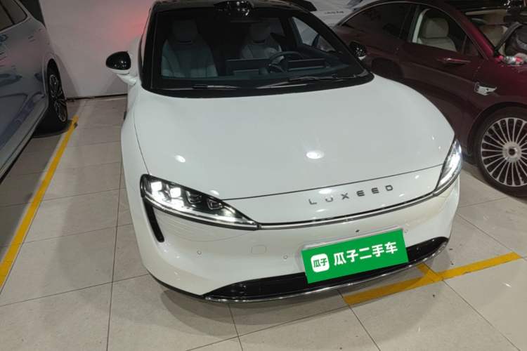 Used Hima Luxeed S7 2024 Max Rear-Drive Long-Range Intelligent Driving Version Front Right 45 Deg