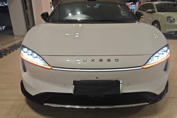 Used Hima Luxeed S7 2024 Max RS Front