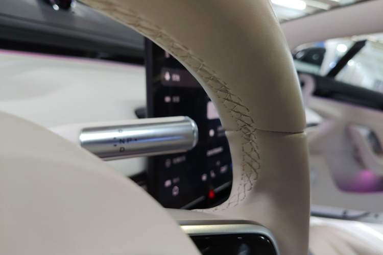 Used Hima Luxeed S7 2024 Max+ Rear-Drive Ultra-Range Intelligent Driving Edition Gear Lever