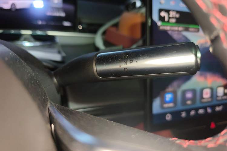 Used Hima Luxeed S7 2024 Max Gear Lever