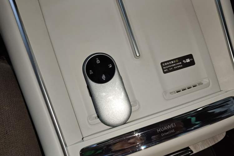 Used Hima Luxeed S7 2024 Max+ Rear-Drive Ultra-Range Intelligent Driving Edition Interior 1