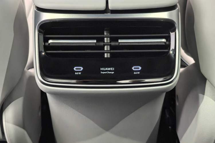 Used Hima Luxeed S7 2024 Max+ Rear-Drive Ultra-Range Intelligent Driving Edition Interior 11