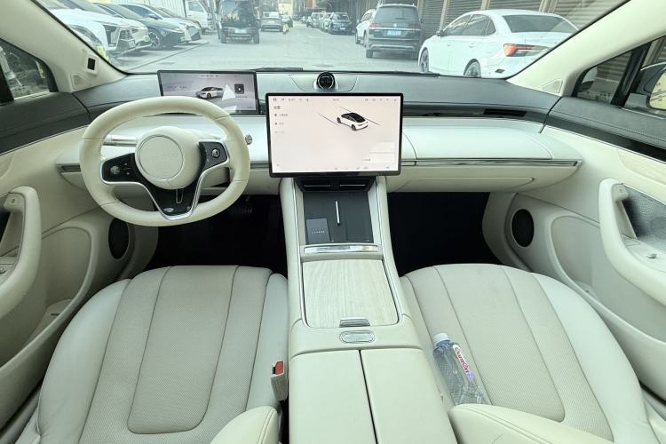 Used Hima Luxeed S7 2024 Max Interior 2