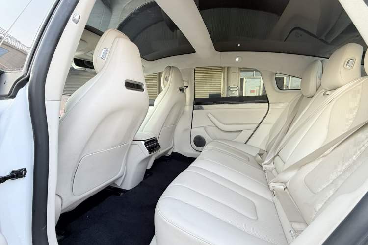 Used Hima Luxeed S7 2024 Max Interior 3