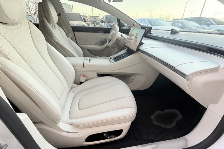 Used Hima Luxeed S7 2024 Max Interior 4