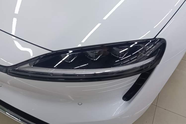 Used Hima Luxeed S7 2024 Pro Rear-Drive Long-Range Version Left Front Headlight