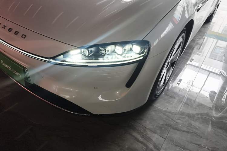 Used Hima Luxeed S7 2024 Max Rear-Drive Long-Range Intelligent Driving Version Left Front Headlight