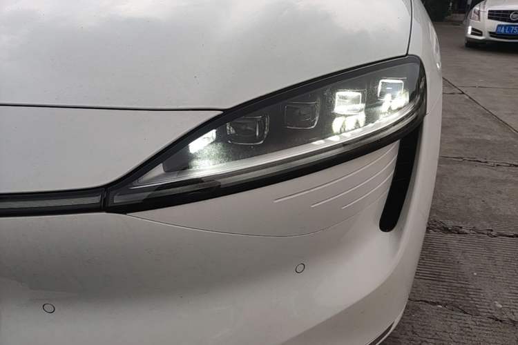 Used Hima Luxeed S7 2024 Max+ Rear-Drive Ultra-Range Intelligent Driving Edition Left Front Headlight