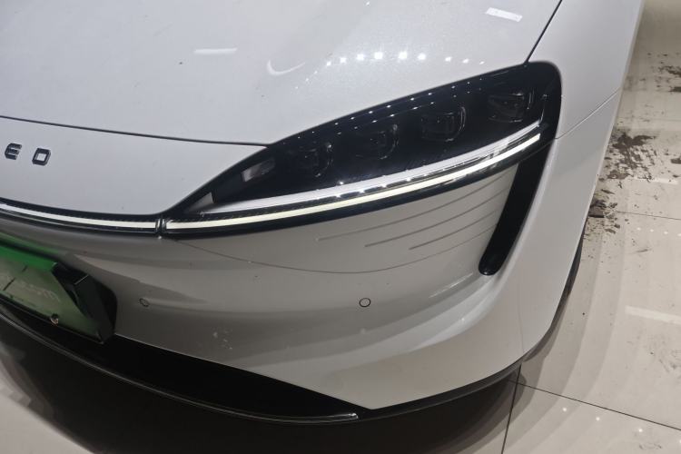 Used Hima Luxeed S7 2024 Max Rear-Drive Long-Range Intelligent Driving Version Left Front Headlight