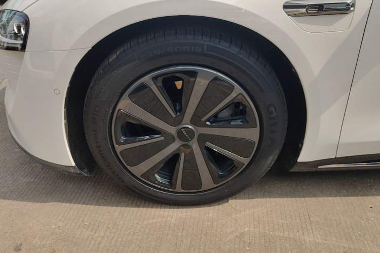 Used Hima Luxeed S7 2024 Max Rear-Drive Long-Range Intelligent Driving Version Left Front Wheel Hub