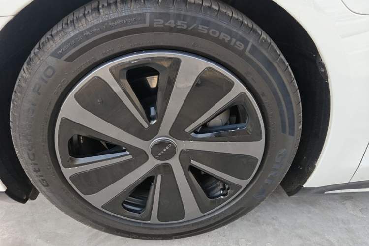 Used Hima Luxeed S7 2024 Max+ Left Front Wheel Hub