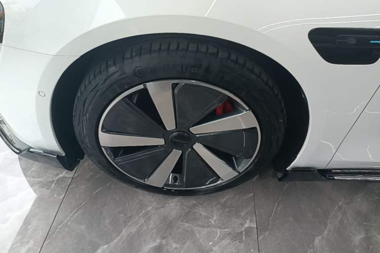 Used Hima Luxeed S7 2024 Max RS Four-Wheel-Drive Performance Edition Left Front Wheel Hub