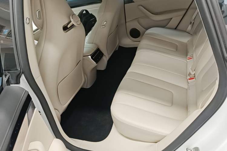 Used Hima Luxeed S7 2024 Max RS Left Rear Seat