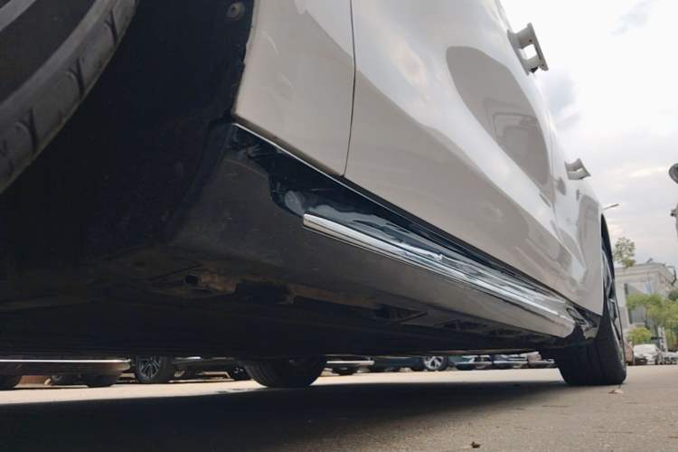 Used Hima Luxeed S7 2024 Max Rear-Drive Long-Range Intelligent Driving Version Left Side Sill