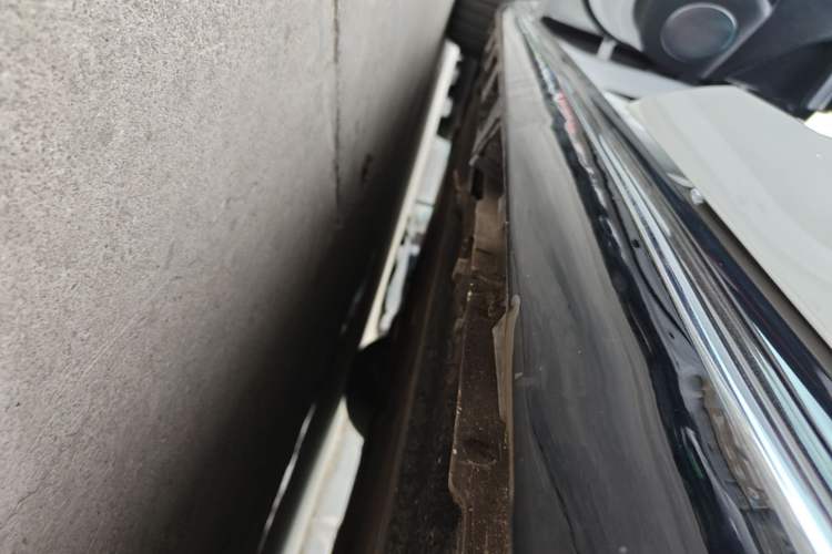 Used Hima Luxeed S7 2024 Max+ Left Side Sill