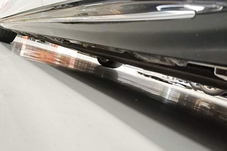 Used Hima Luxeed S7 2024 Max RS Left Side Sill