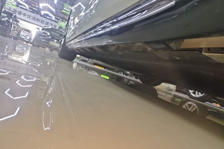 Used Hima Luxeed S7 2024 Max Left Side Sill