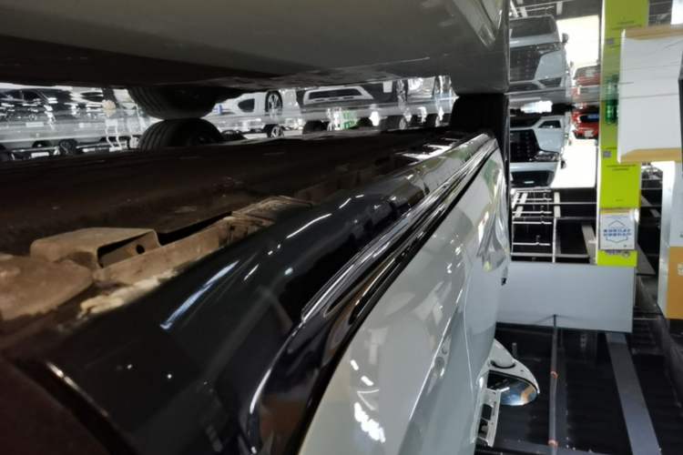 Used Hima Luxeed S7 2024 Max Rear-Drive Long-Range Intelligent Driving Version Left Side Sill
