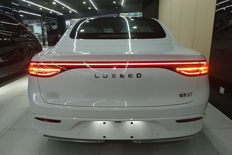 Used Hima Luxeed S7 2024 Pro Model Rear