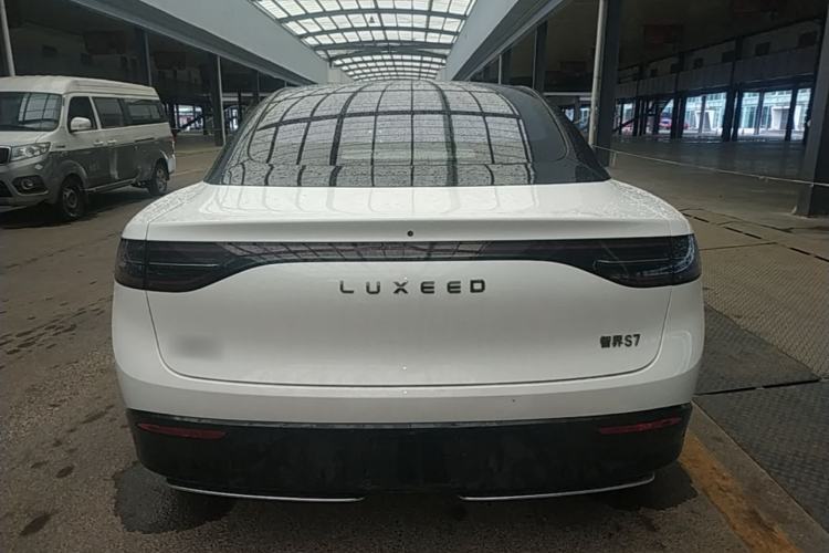 Used Hima Luxeed S7 2024 Max Rear