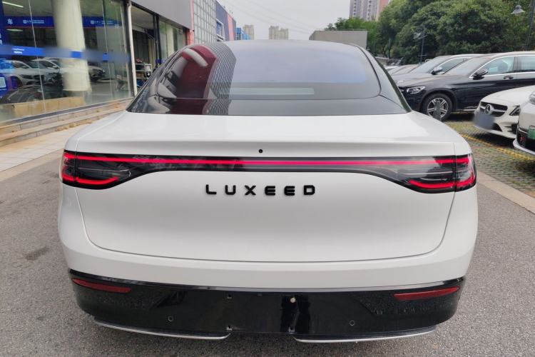 Used Hima Luxeed S7 2024 Max Rear