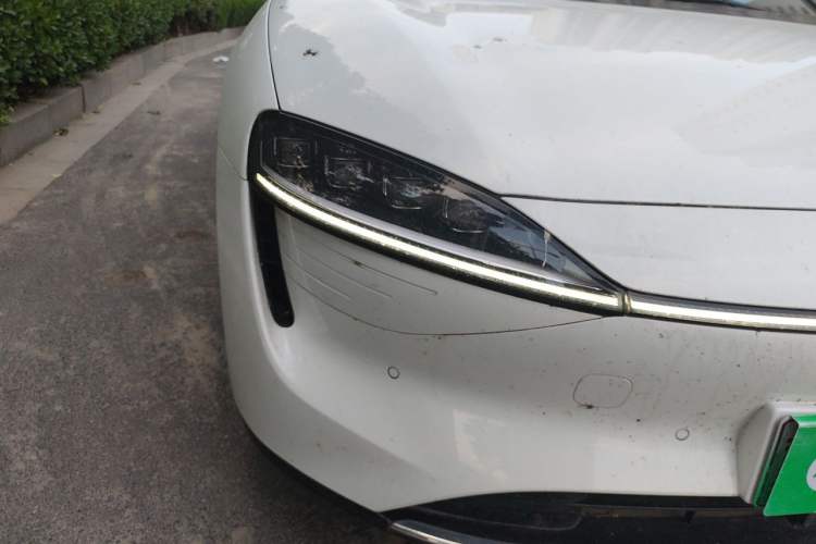 Used Hima Luxeed S7 2024 Max Rear-Drive Long-Range Intelligent Driving Version Right Front Headlight