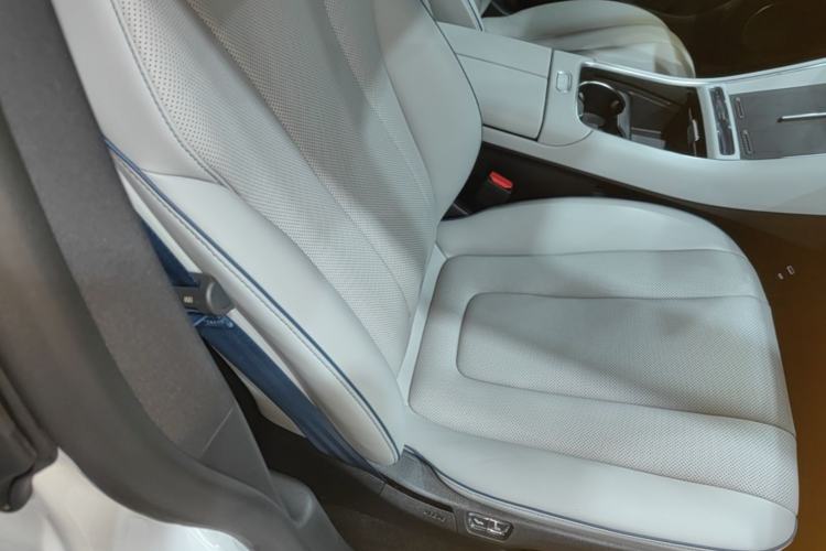 Used Hima Luxeed S7 2024 Max Rear-Drive Long-Range Intelligent Driving Version Right Front Seat