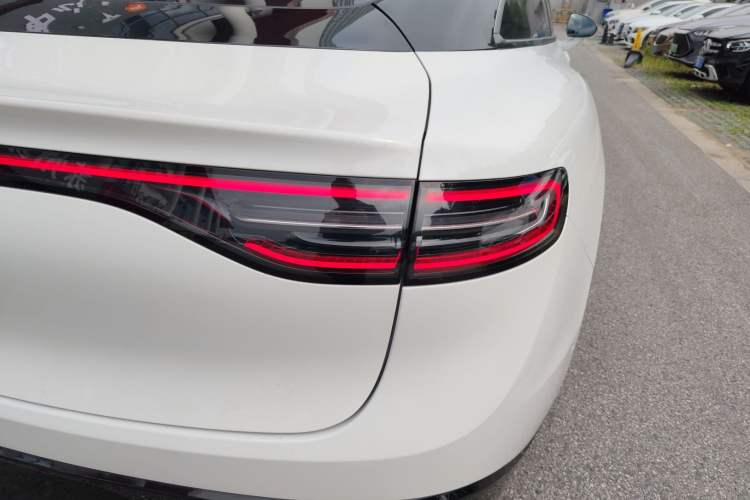 Used Hima Luxeed S7 2024 Max Right Rear Taillight