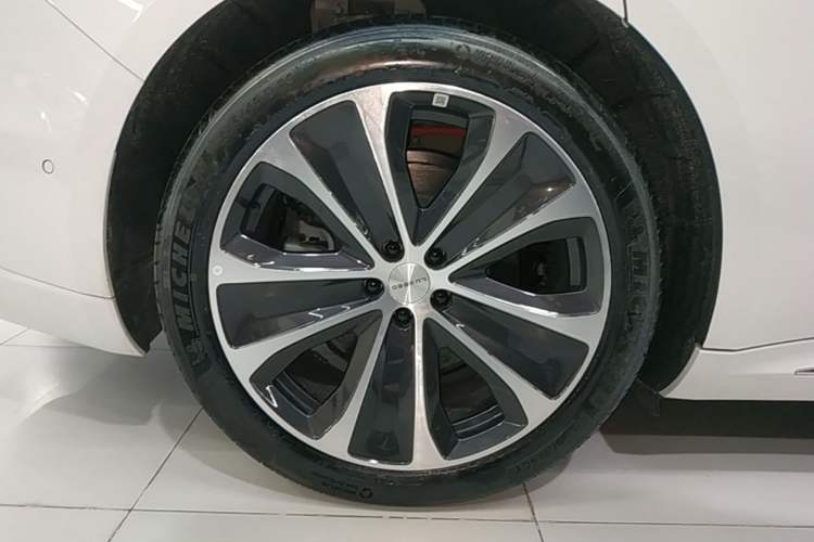 Used Hima Luxeed S7 2024 Pro Model Right Rear Wheel Hub