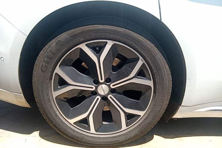 Used Hima Luxeed S7 2024 Max+ Rear-Drive Ultra-Range Intelligent Driving Edition Right Rear Wheel Hub