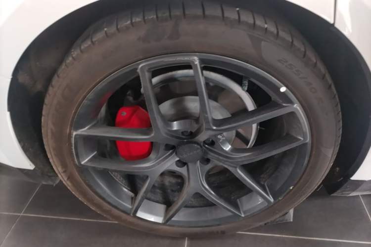 Used Hima Luxeed S7 2024 Max RS Four-Wheel-Drive Performance Edition Right Rear Wheel Hub